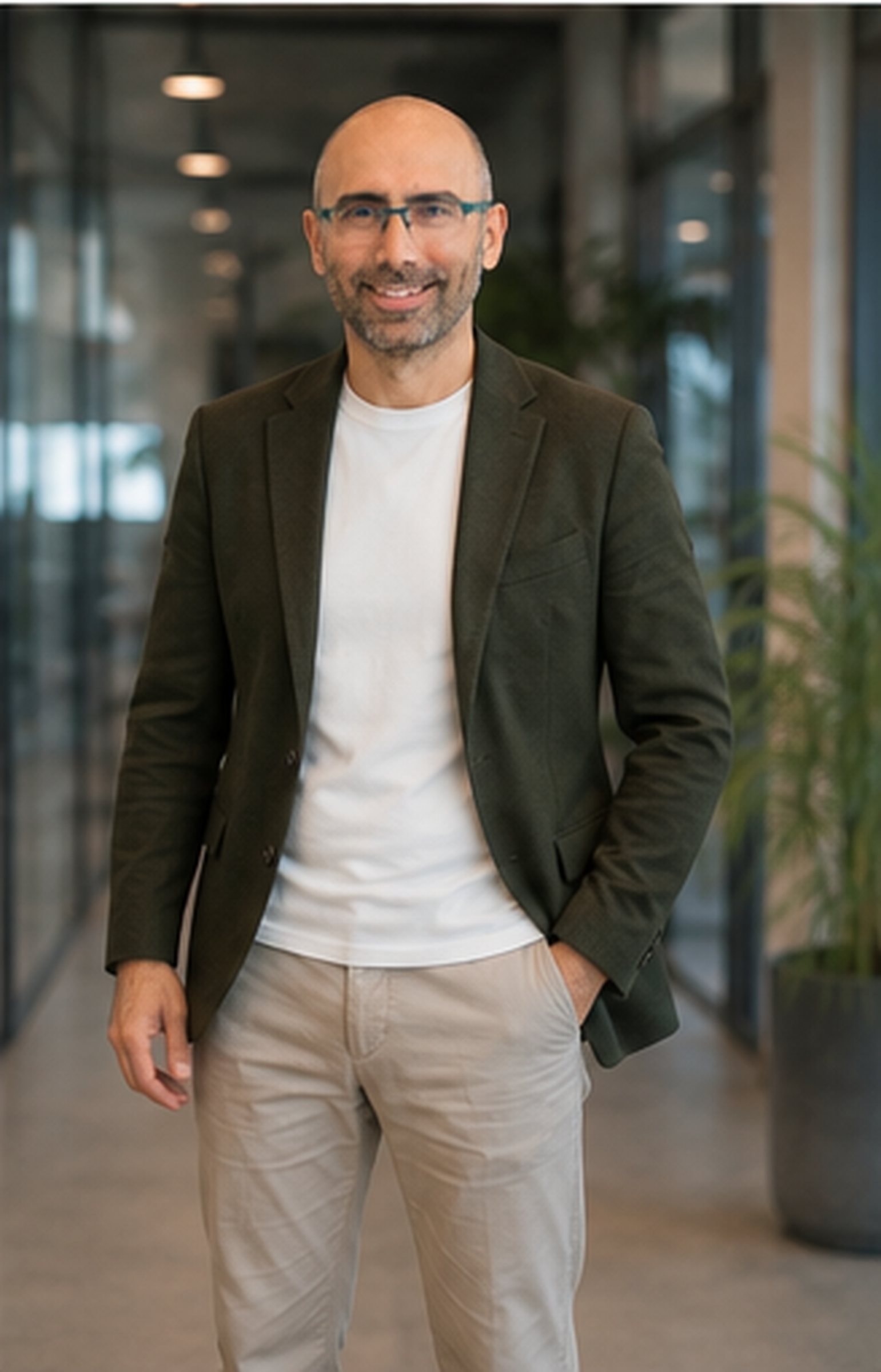 Mehmet Akif Kuşaslan dış mekanda